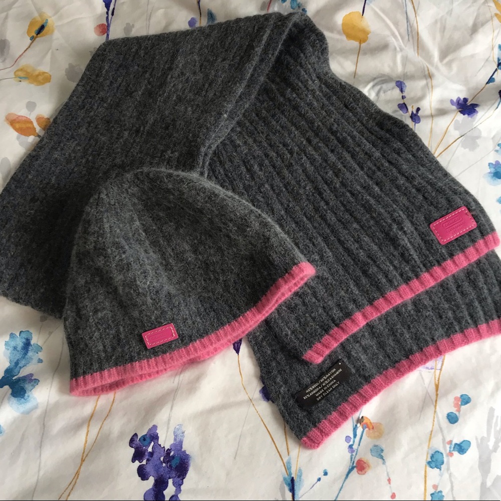 Coach hat and scarf